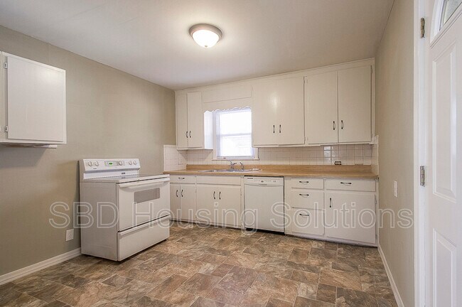 Foto del edificio - 602 N Lakeview Ave