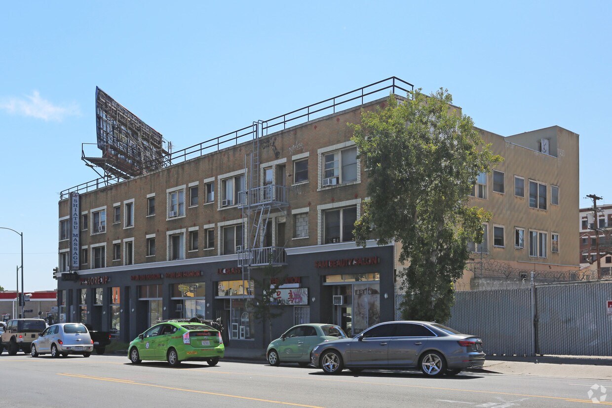 Foto del edificio - 3803 W 8th St