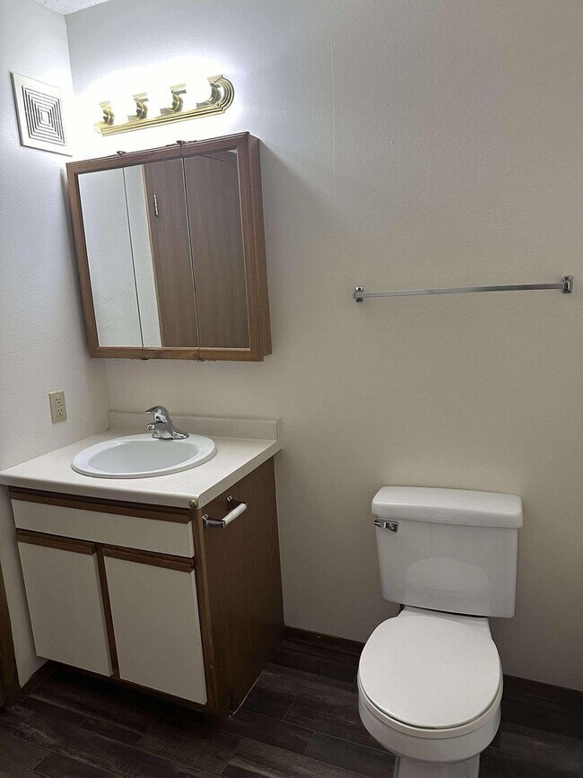 Interior Photo - Dakota E & W Apartments
