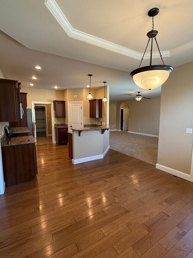 Foto del edificio - 3 Bedroom House in Copper Ridge Subdivison