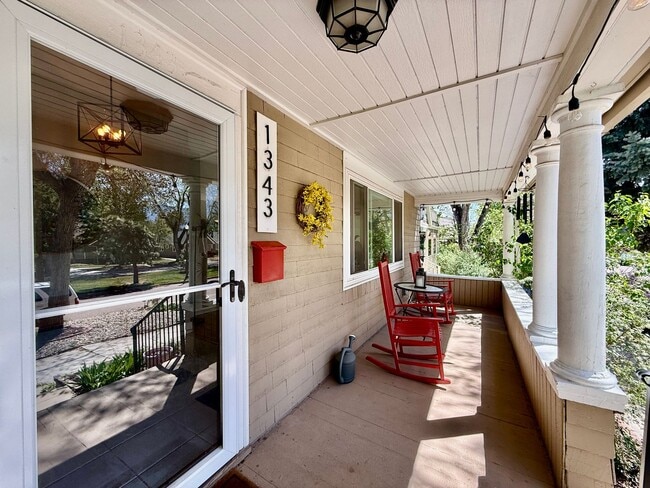Distinguished 4bed, 2 bath Bungalow in the Old North End - Distinguished 4bed, 2 bath Bungalow in the Old North End House