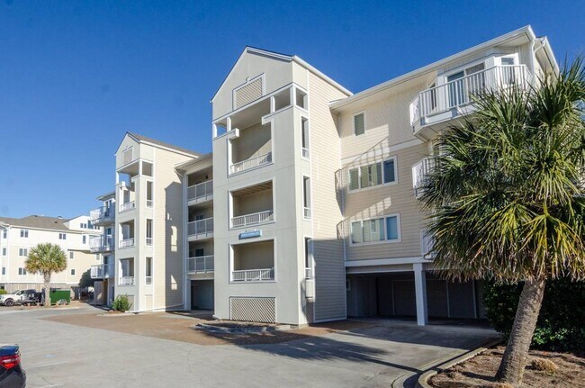 Building Photo - 2510 N Lumina Ave