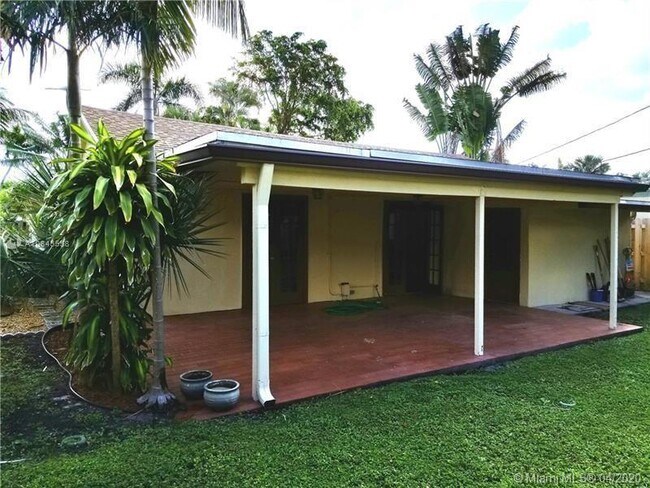 Foto del edificio - 231 NE 23rd Ave