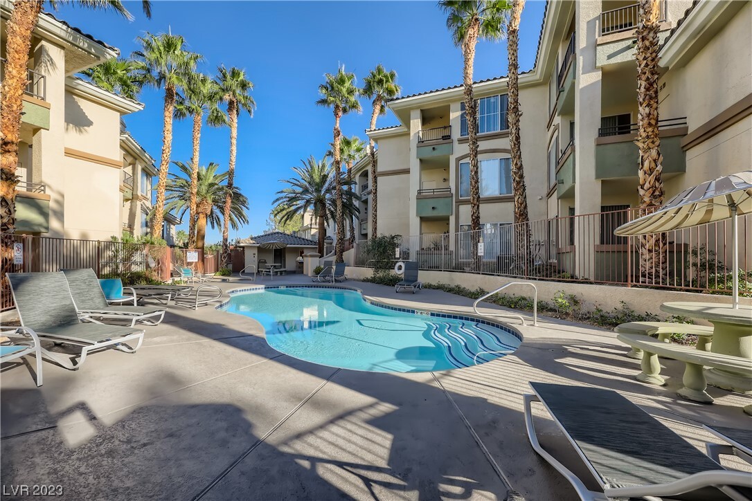 Foto principal - 7159 S Durango Dr