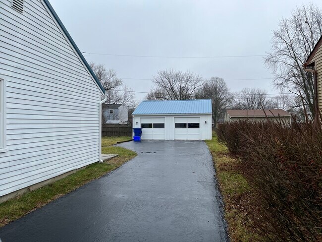 Building Photo - 75 Marvin Ln