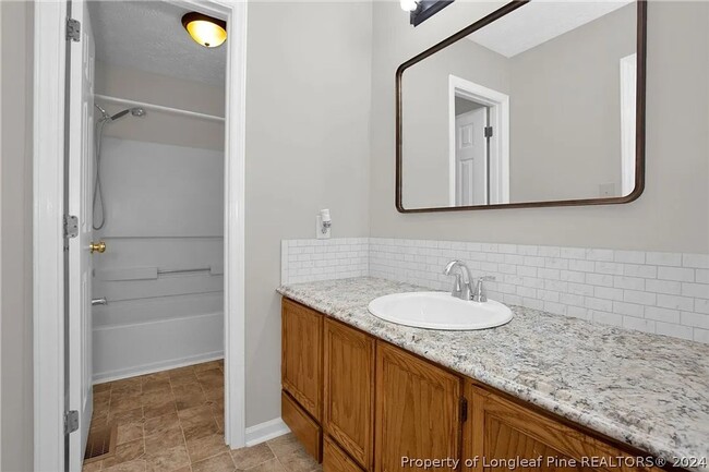 Building Photo - Charming 4BR House in Fayetteville