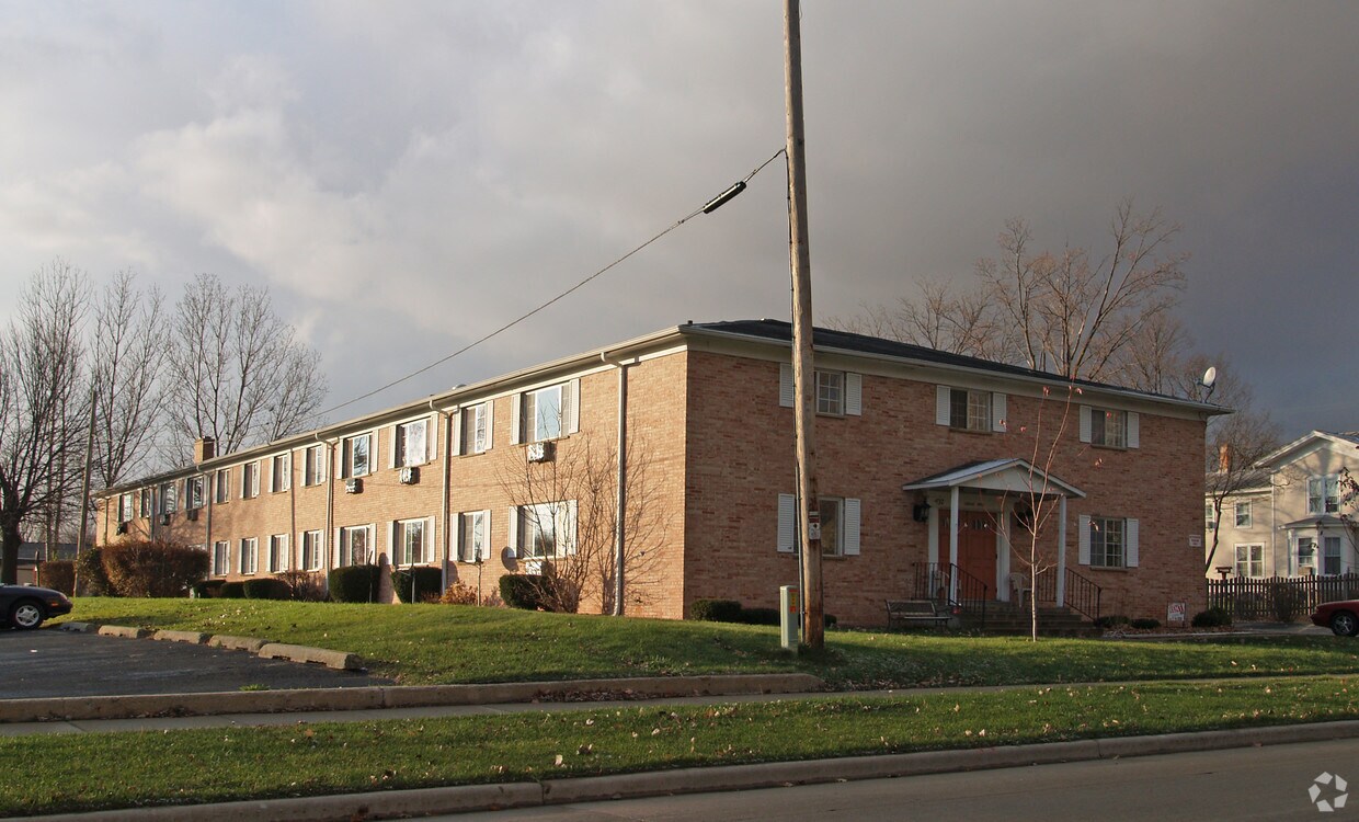 432 Eureka St Apartments in Ripon, WI