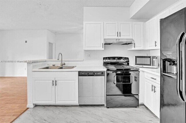 Foto del edificio - 6928 SW 39th St