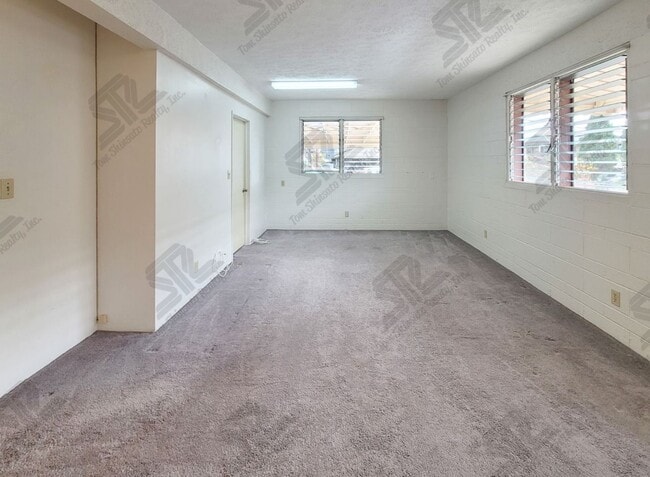 Foto del edificio - Ground Floor Rental in Kalihi - 1BR / 1Bath / 1Pkg