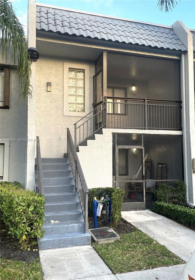 Building Photo - 16571 Blatt Blvd