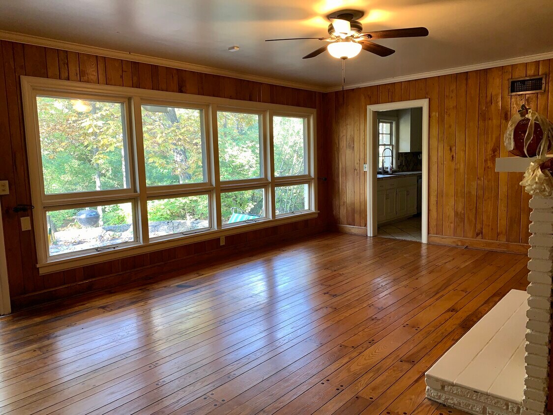 Primary Photo - 731 Greeley Dr