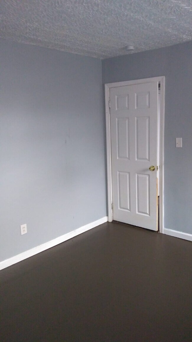 1218 Purcell Ave Unit 3, Cincinnati, OH 45205 Apartments in