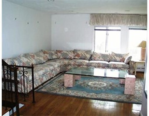 Foto del edificio - 124 Manomet Ave