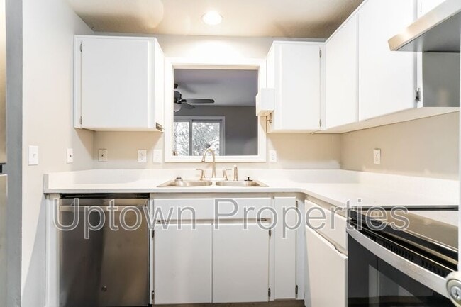 Foto del edificio - 6133 SE Frances St