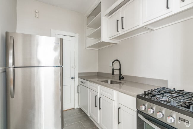Studio- 494SF - Park Terrace