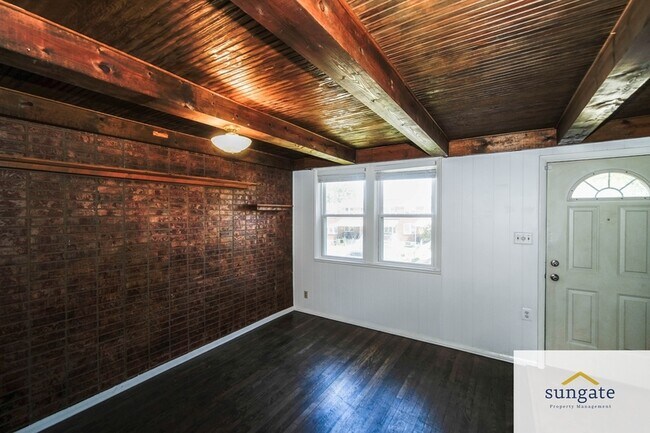 Building Photo - 217 W Edgevale Rd