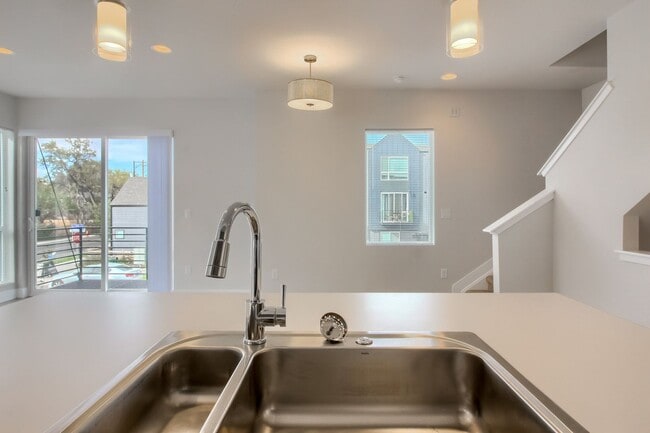 Foto del edificio - 1018 Depew St