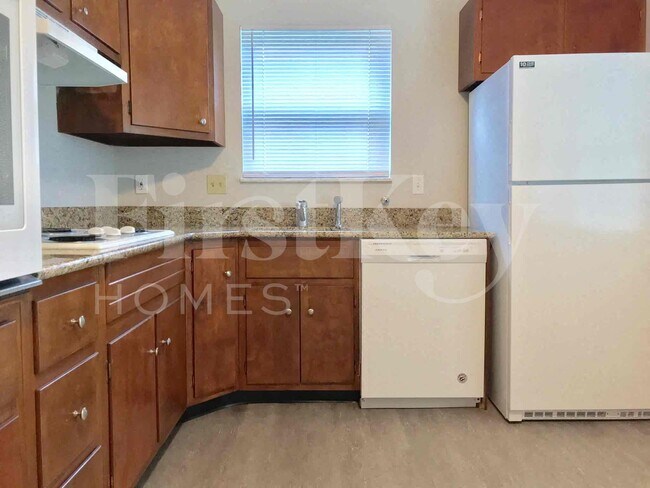 Foto del edificio - 1222 Meadowbright Ln