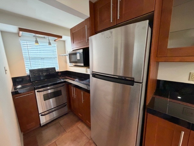 Cocina - 6570 Louis Xiv St