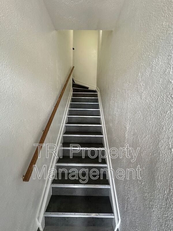 Foto del edificio - 1320 7th Ave