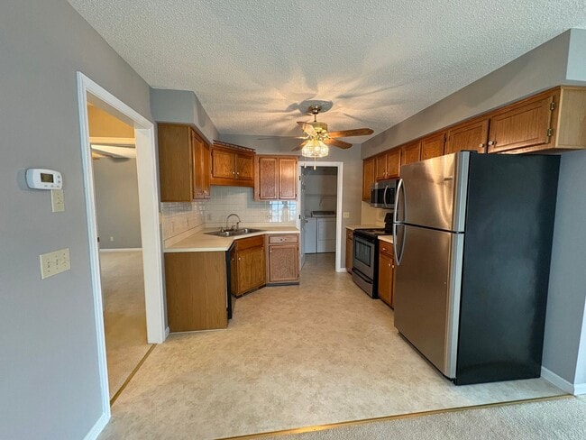 Building Photo - Duplex for Rent