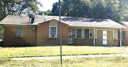 Building Photo - 2414 52nd St