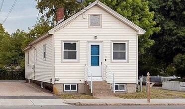 Building Photo - 14 Hartford Ave E