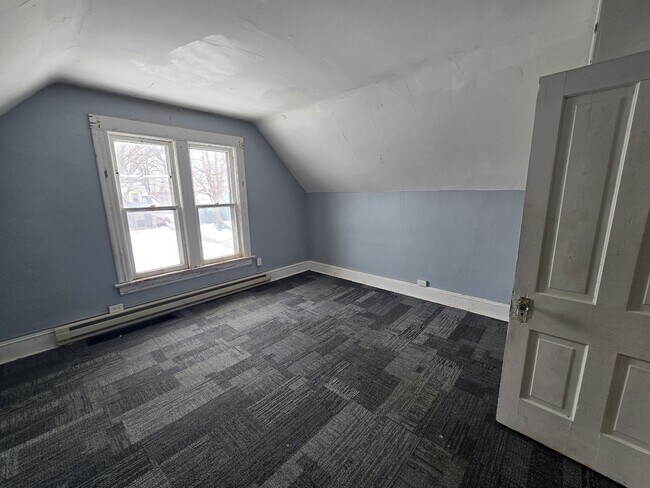 Building Photo - 102 South St