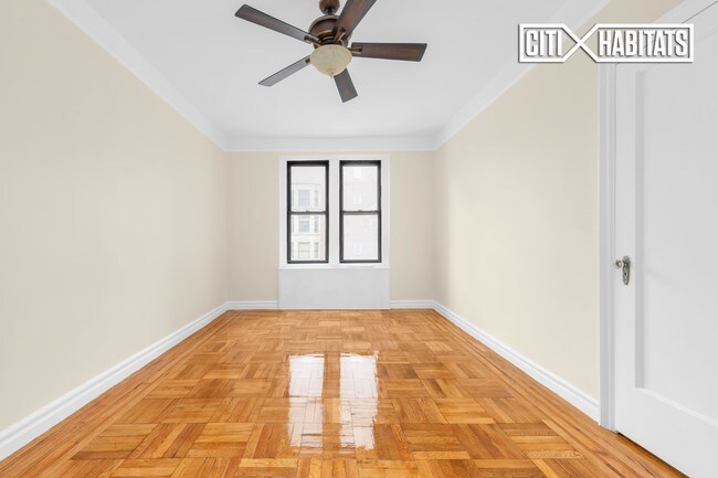 Building Photo - 129 W 89th St
