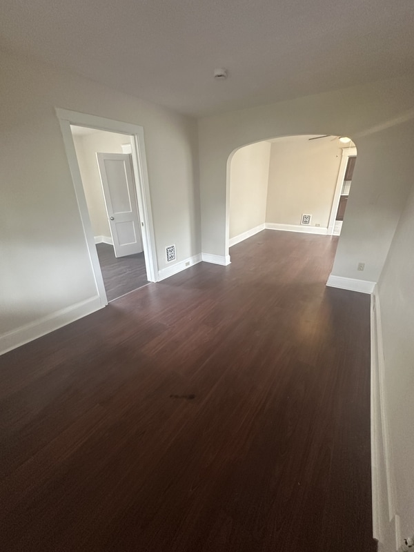 Foto del edificio - 2406 Searsdale Ave