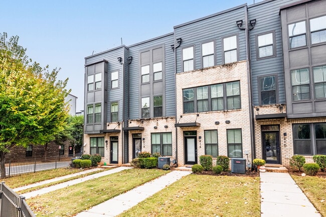 Photo - 418 W Tremont Ave Townhome