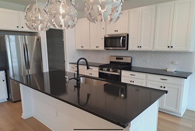 Foto del edificio - 2633 Danbury Ln