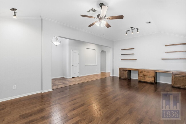 Foto del edificio - 420 Torrington Dr