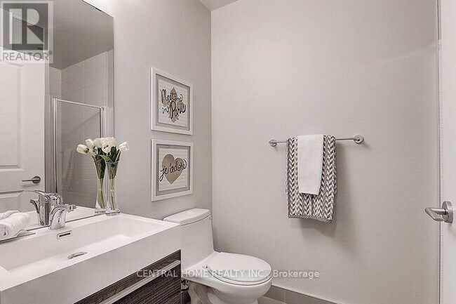 Photo du bâtiment - 8081 Birchmount Rd