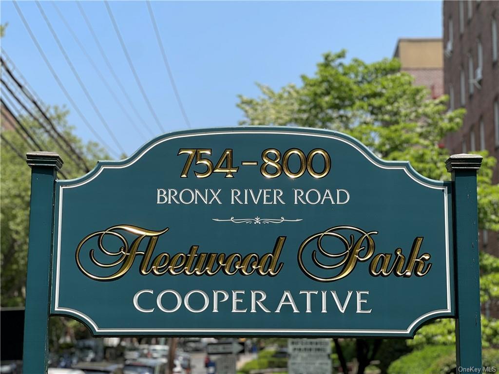 Primary Photo - 800 Bronx River Rd