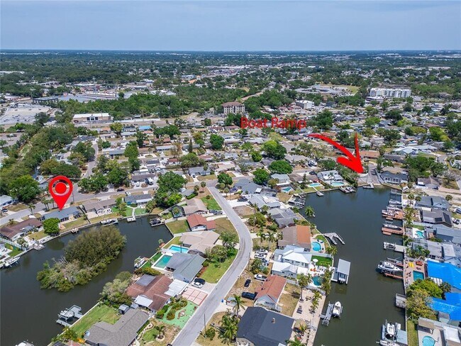 Foto del edificio - 8702 Driftwood Dr