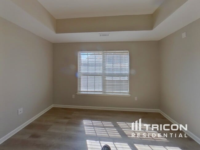 Building Photo - 523 Clairidge Dr
