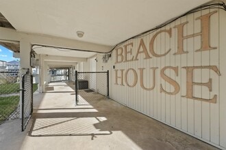 Building Photo - 16603 Jamaica Cove Rd