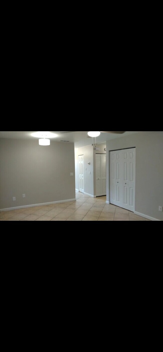 Foto del edificio - 1714 SW 68th Terrace