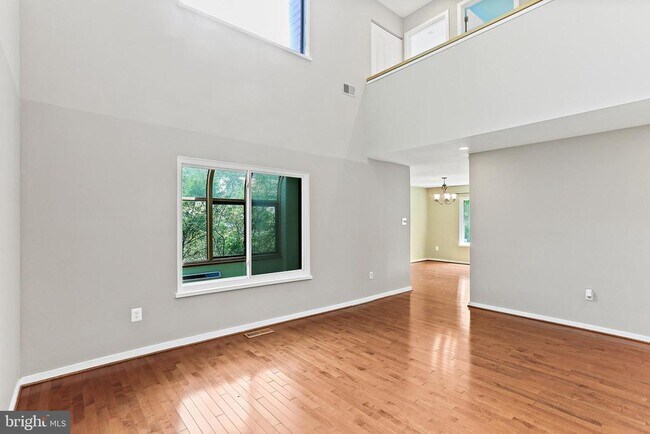Building Photo - 10069 Cape Ann Dr