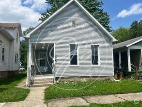 Building Photo - 325 E Streicher St