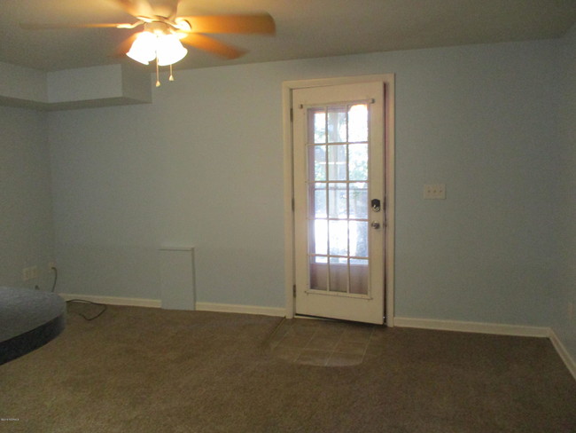 Building Photo - 136 Salter Path Rd