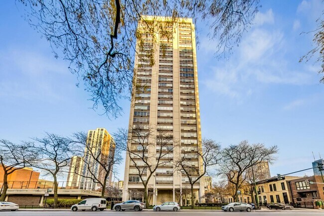 Building Photo - 70 W Burton Pl