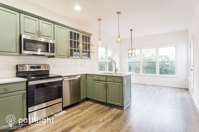 Building Photo - 4 br, 2 bath House - 2826 Seven Oaks Circl...