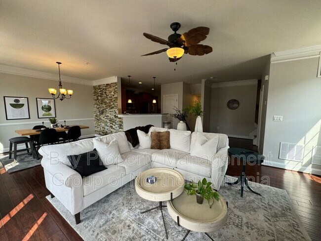 Building Photo - 42626 Capitol View Ter