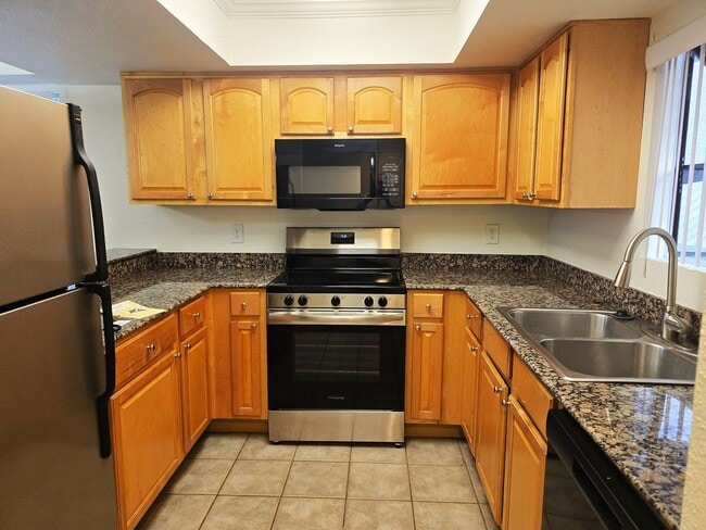 Building Photo - VERY NICE & AFFORDABLE 2 BED / 2 BATH CONDO – W/D, PATIO, POOL!