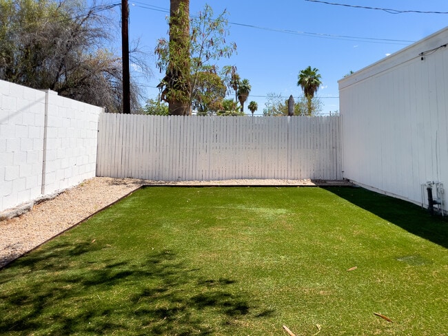 Private turf fenced backyard - 4615 N 14th St