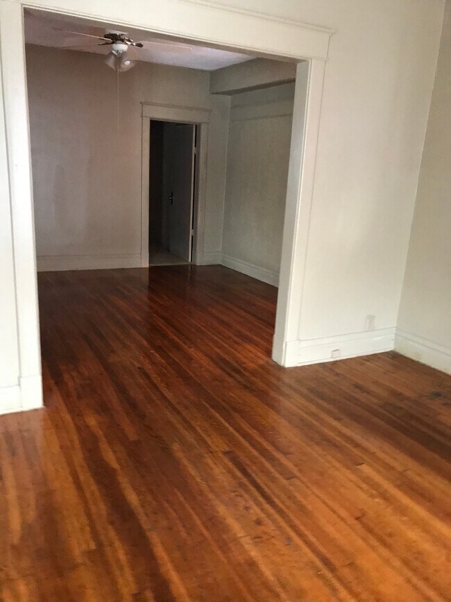 Foto del edificio - 3604 E 58th St