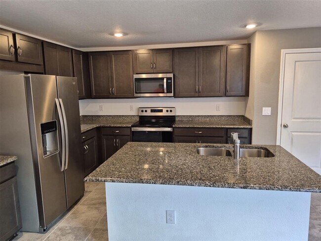Building Photo - 4811 Rigging St