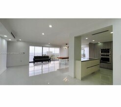 Building Photo - 11111 Biscayne Blvd